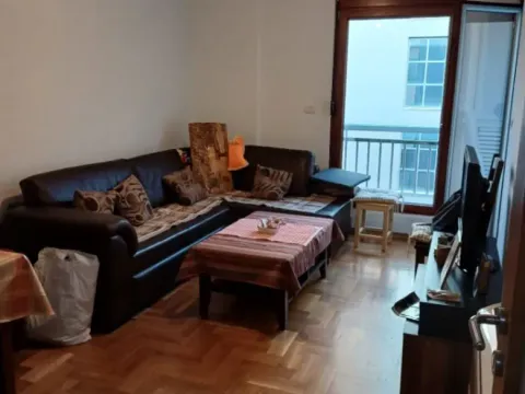 Rent, one bedroom apartment, 40m², Pobrežje, Podgorica