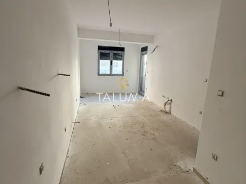 Prodaja, jednosoban stan, 43m², Stari Aerodrom, Podgorica - image 4