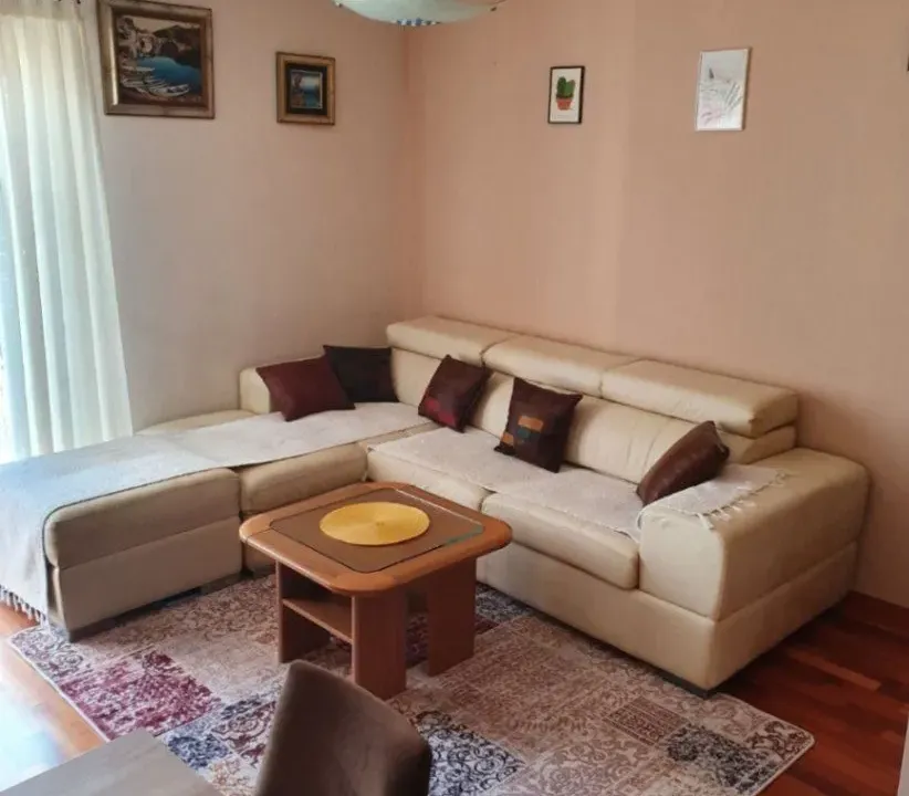 Rent, two bedroom apartment, 72m², City Kvart, Podgorica