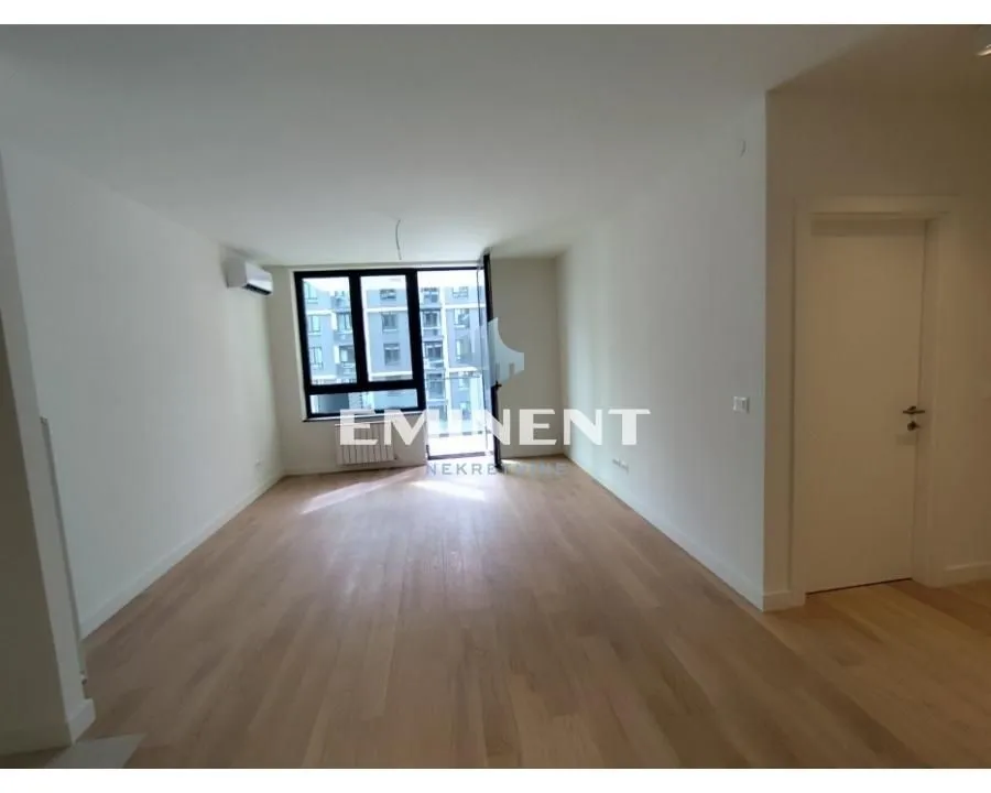 Izdavanje, dvosoban stan, 57m², Savski Venac, Beograd