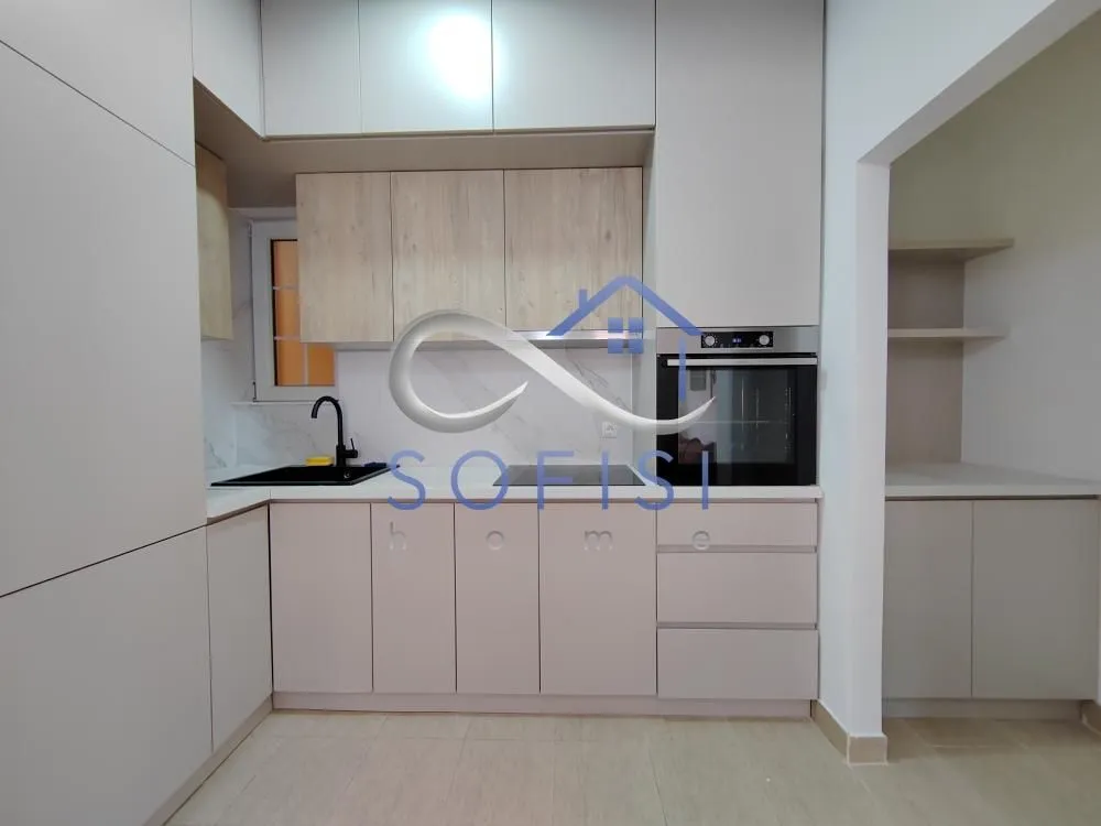 Izdavanje, trosoban stan, 70m², Centar, Novi Sad