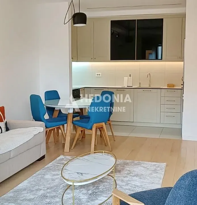 Izdavanje, dvosoban stan, 50m², Novi Beograd Sve Podlokacije, Beograd