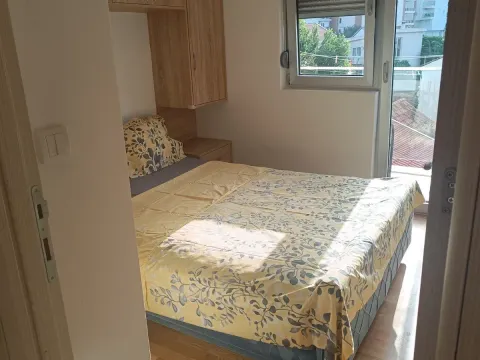 Izdavanje, jednosoban stan, 36m², Lazi, Budva - image 3