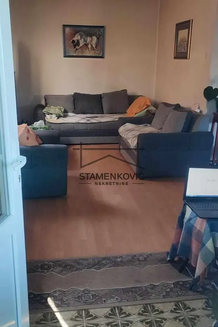 Prodaja, kuća, 330m², Veternik, Novi Sad Sve Podlokacije