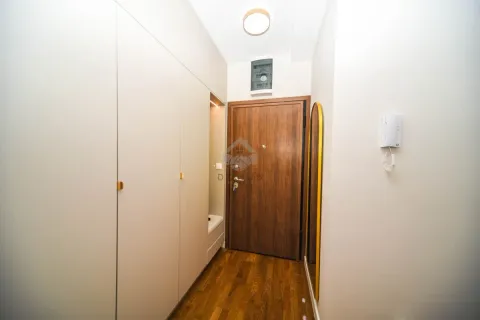 Prodaja, jednosoban stan, 45m², Stari Aerodrom, Podgorica - image 6
