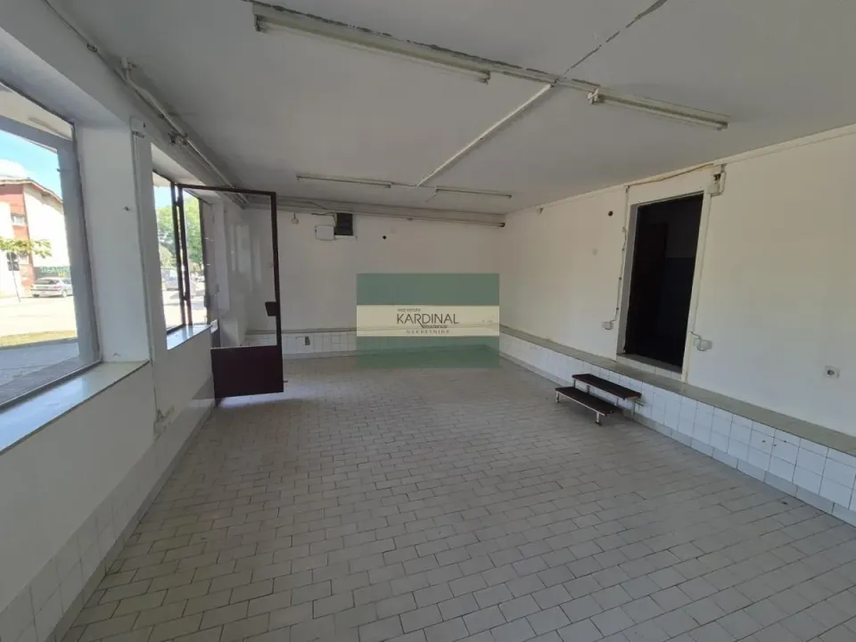 Sale, office space, 57m², Tabane, Jagodina