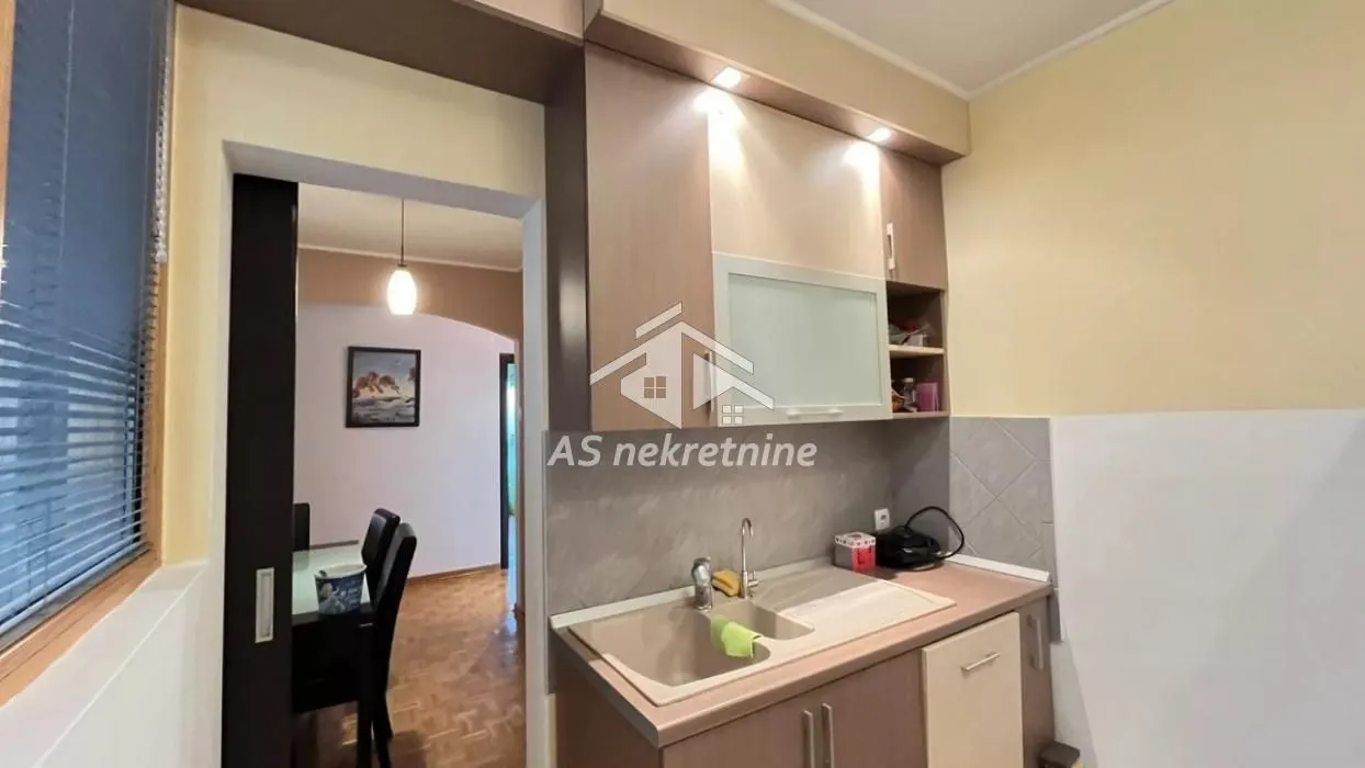 Rent, three bedroom apartment, 66m², Vidikovački venac, Rakovica