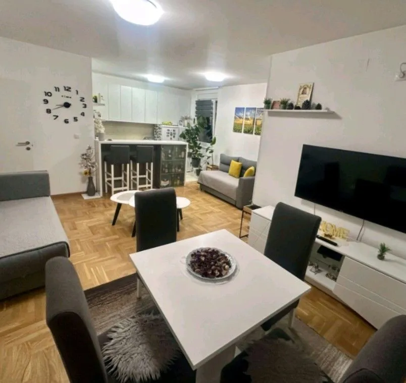 Prodaja, dvosoban stan, 52m², Obrenovac, Beograd
