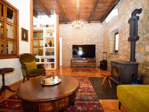 Izdavanje, kuća, 130m², Martinići, Danilovgrad - image 15