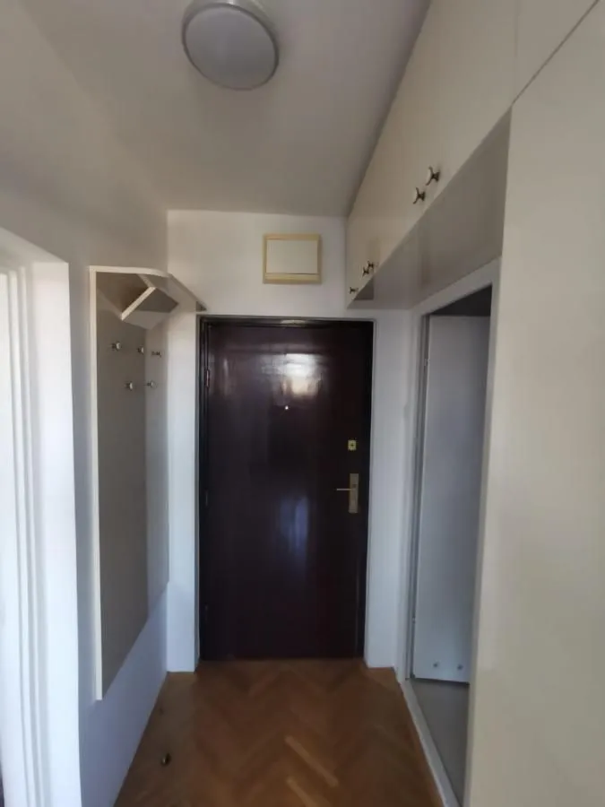 Izdavanje, jednosoban stan, 40m², Novi Beograd Blok 10, Novi Beograd Sve Podlokacije