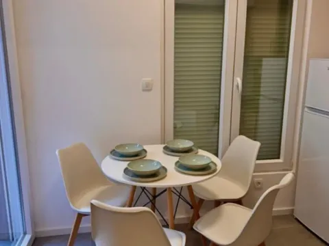 Izdavanje, garsonjera, 37m², Malo Brdo, Podgorica - image 7