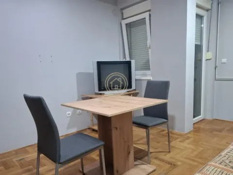 Izdavanje, garsonjera, 30m², Centar, Kragujevac - image 2