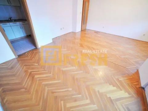 Izdavanje, dvosoban stan, 52m², Zagorič, Podgorica - image 4