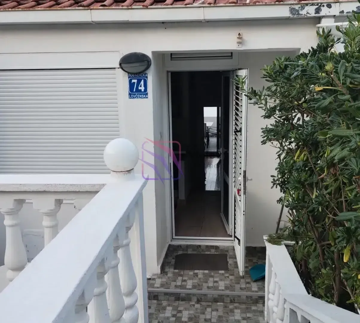 Sale, two bedroom apartment, 69m², Šušanj, Bar