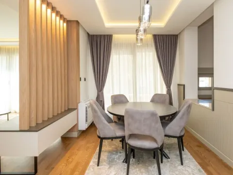 Izdavanje, kuća, 280m², Stari Aerodrom, Podgorica - image 2