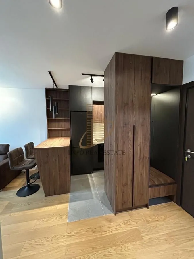 Izdavanje, jednosoban stan, 42m², Sajmište, Novi Sad