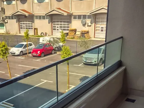 Izdavanje, jednosoban stan, 50m², Donja Gorica, Podgorica - image 3