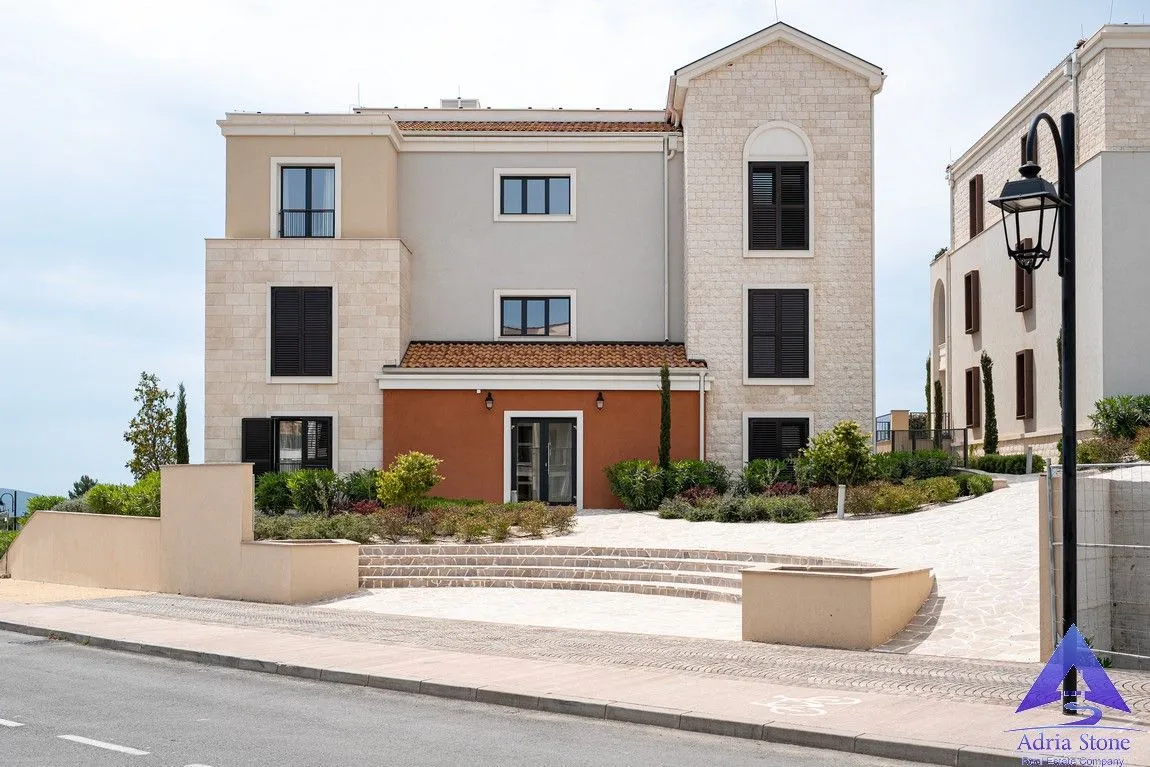 Prodaja, dvosoban stan, 94m², Luštica, Tivat