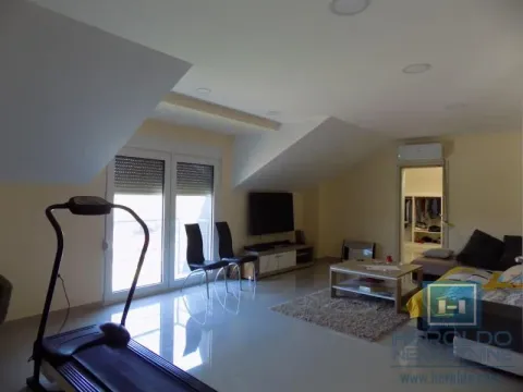 Sale, house, 327m², Ćuprija, Srbija - image 15