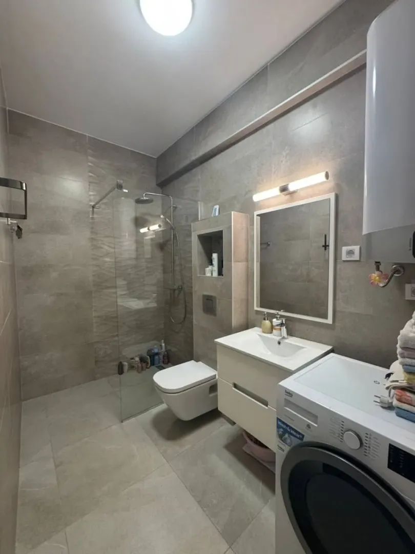 Rent, three bedroom apartment, 90m², Bečići, Budva