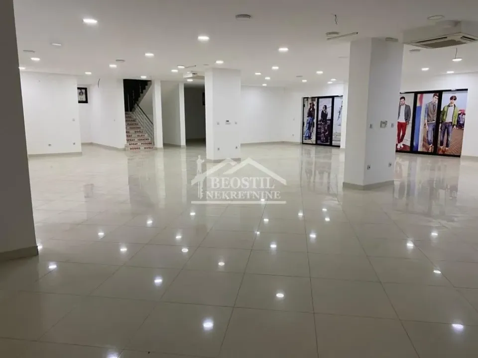 Rent, office space, 606m², Saraorci, Smederevo
