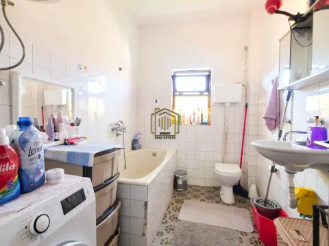 Sale, house, 110m², Zagorič, Podgorica - image 13