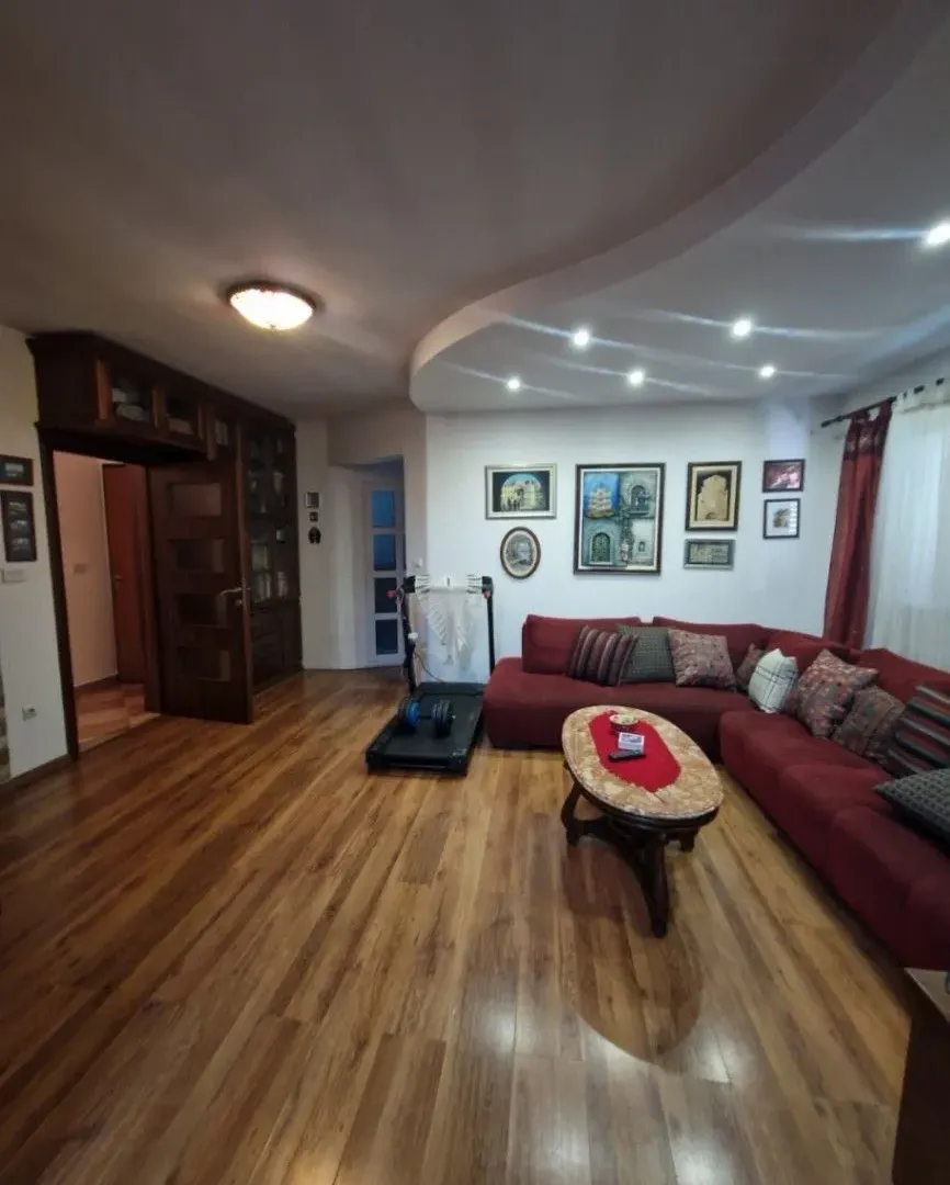 Izdavanje, trosoban stan, 94m², Murtovina, Podgorica