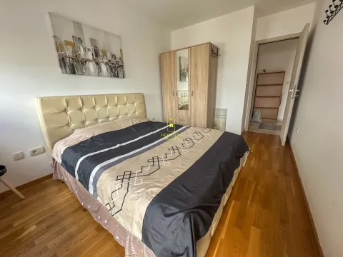 Rent, one bedroom apartment, 43m², Stari Aerodrom, Podgorica - image 10