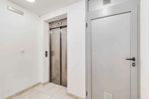 Prodaja, jednosoban stan, 51m², Bečići, Budva - image 12