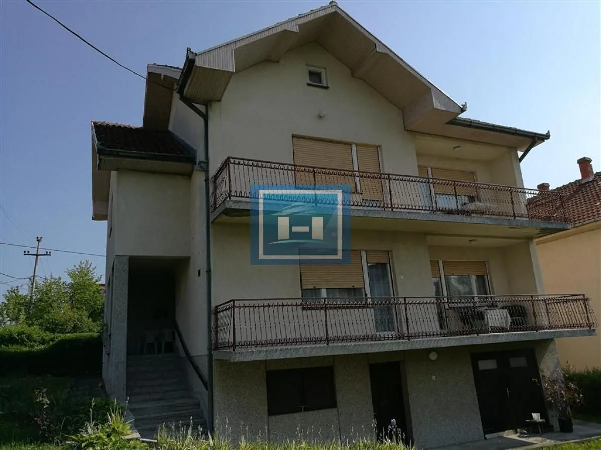 Prodaja, kuća, 220m², Centar, Vrnjačka Banja
