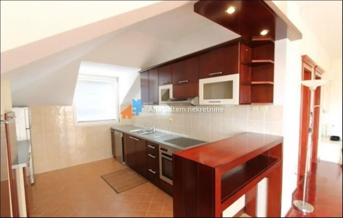 Rent, four bedroom apartment, 160m², Savski Venac, Beograd
