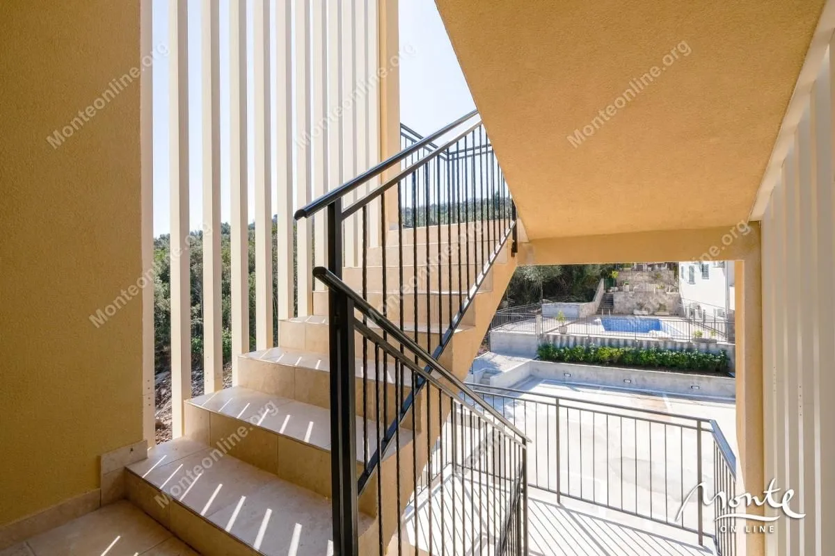 Prodaja, trosoban stan, 96m², Krašići, Tivat