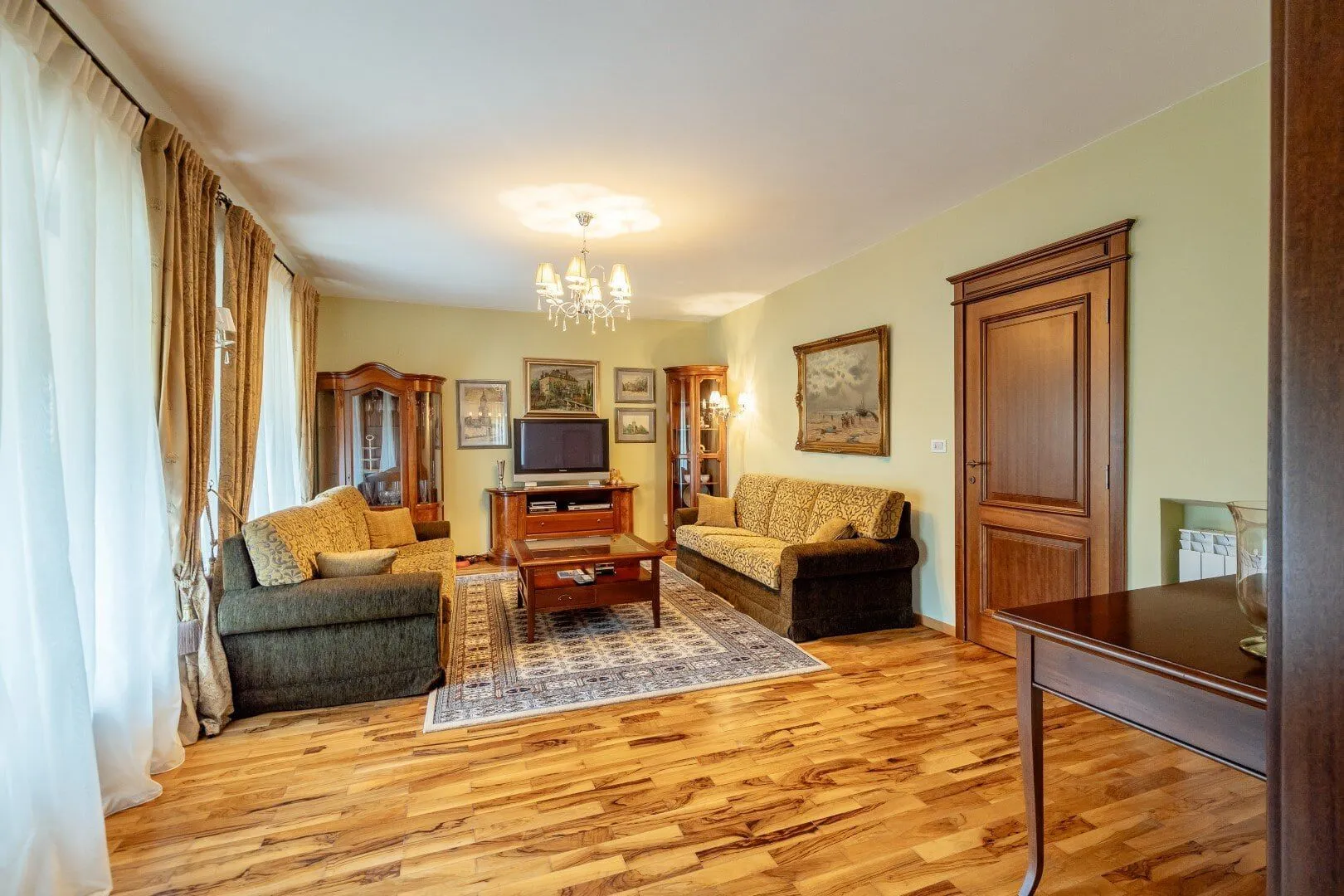 Sale, house, 354m², Kotor, Crna Gora