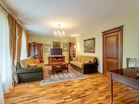 Sale, house, 354m², Kotor, Crna Gora - image 7