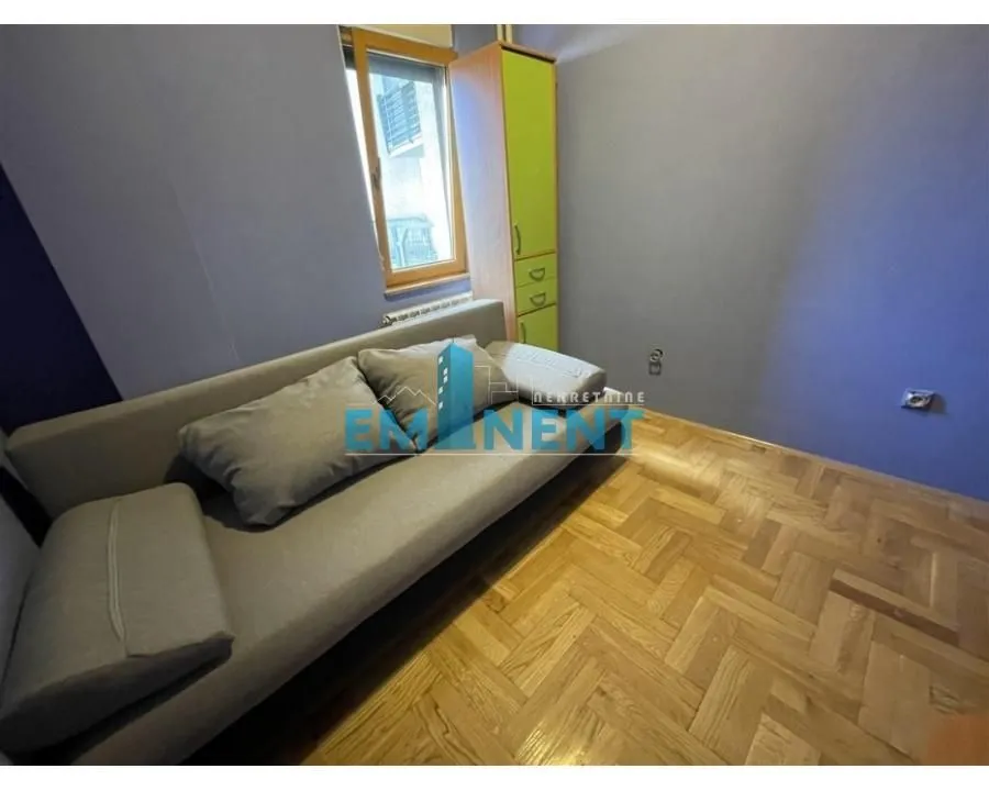 Rent, apartment, 64m², Južni Bulevar, Vračar Sve Podlokacije