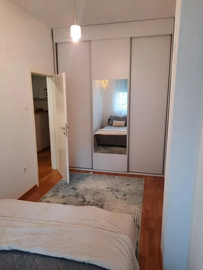 Izdavanje, dvosoban stan, 41m², Liman 3, Novi Sad Sve Podlokacije