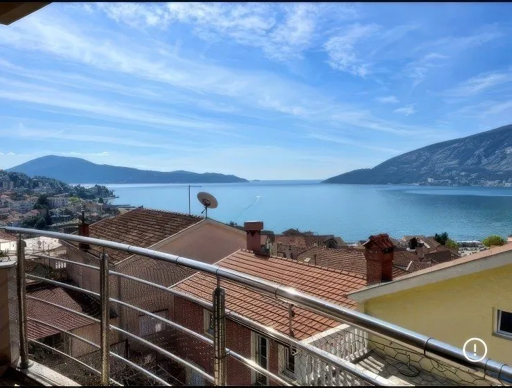 Izdavanje, trosoban stan, 130m², Igalo, Herceg Novi