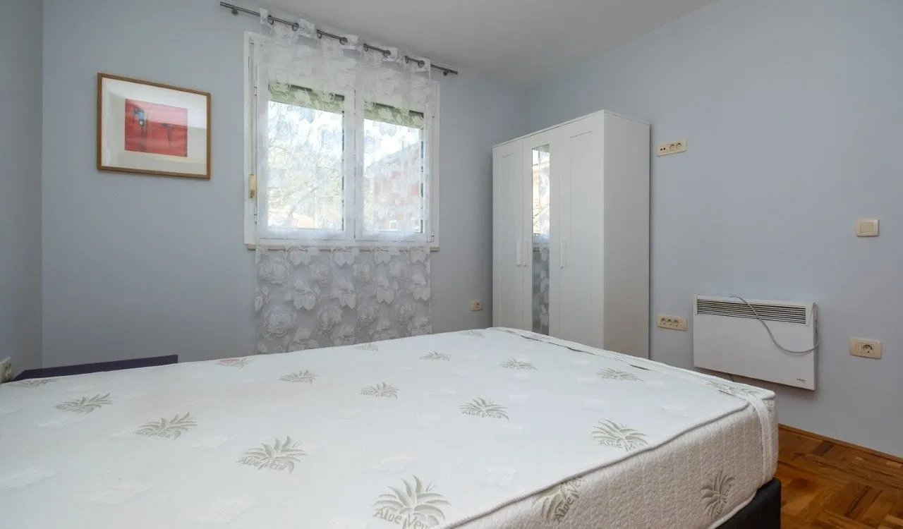 Prodaja, kuća, 200m², Tološi, Podgorica