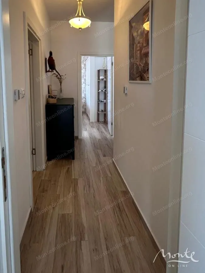 Sale, two bedroom apartment, 83m², Dobre Vode, Bar