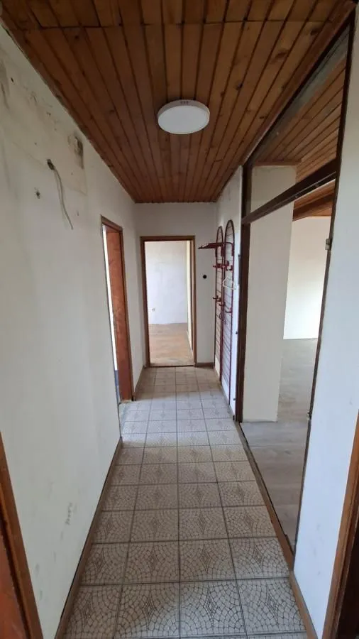 Prodaja, četvorosoban stan, 73m², Podbara, Novi Sad Sve Podlokacije