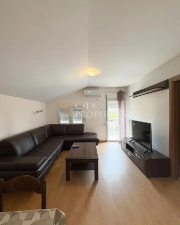 Izdavanje, dvosoban stan, 50m², Gornja Gorica, Podgorica