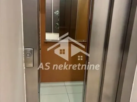 Rent, two bedroom apartment, 40m², Stari Grad, Beograd - image 22