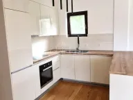 Izdavanje, stan, 110m², Tivat, Crna Gora - image 2