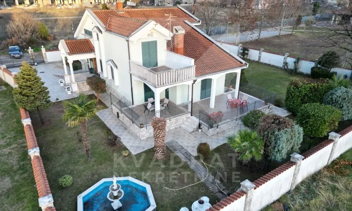 Prodaja, kuća, 370m², Zabjelo, Podgorica