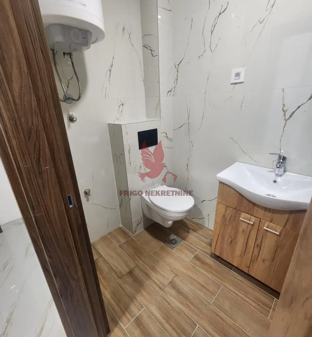 Prodaja, trosoban stan, 57m², Mladenovac, Beograd