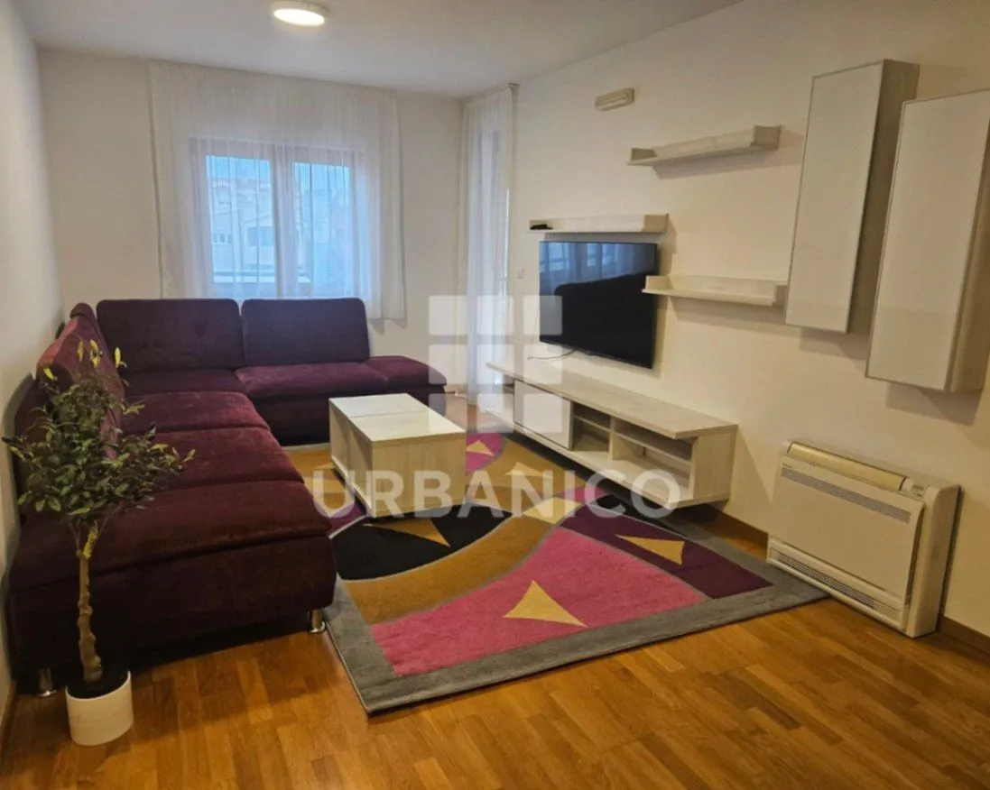 Izdavanje, jednosoban stan, 43m², Tološka šuma, Podgorica