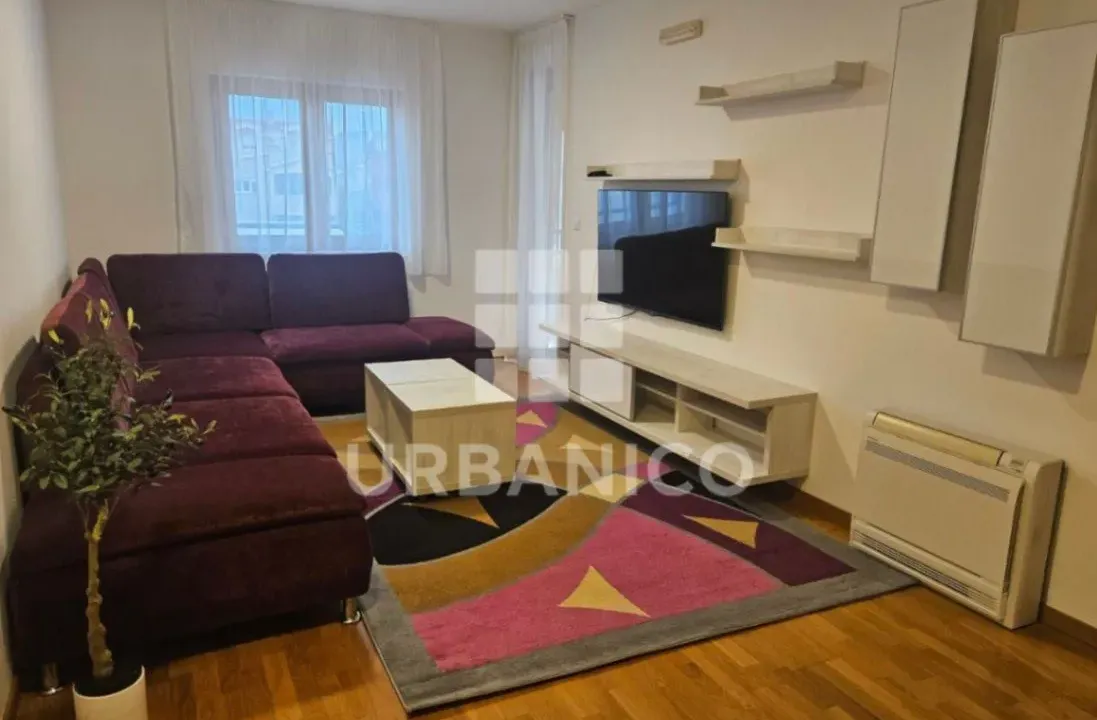 Izdavanje, jednosoban stan, 43m², Tološka šuma, Podgorica