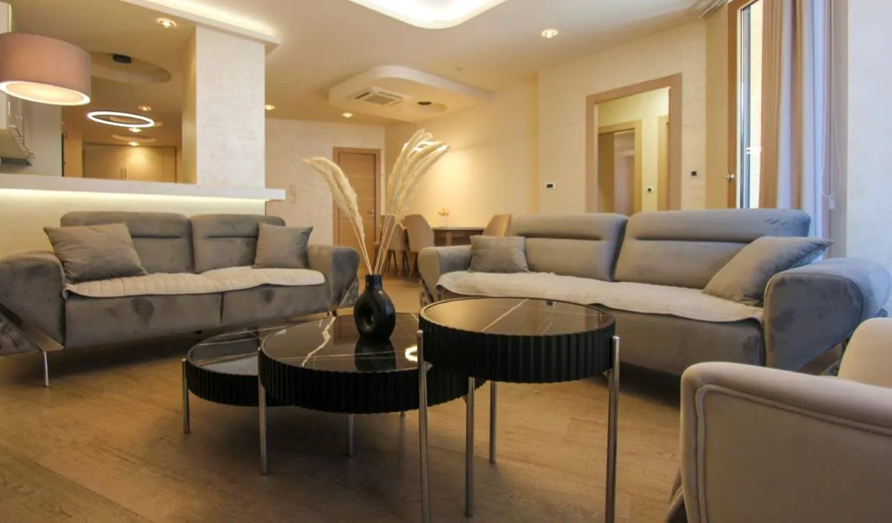 Sale, two bedroom apartment, 104m², Centar, Budva