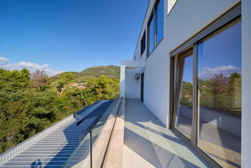Prodaja, dvosoban stan, 111m², Mrčevac, Tivat