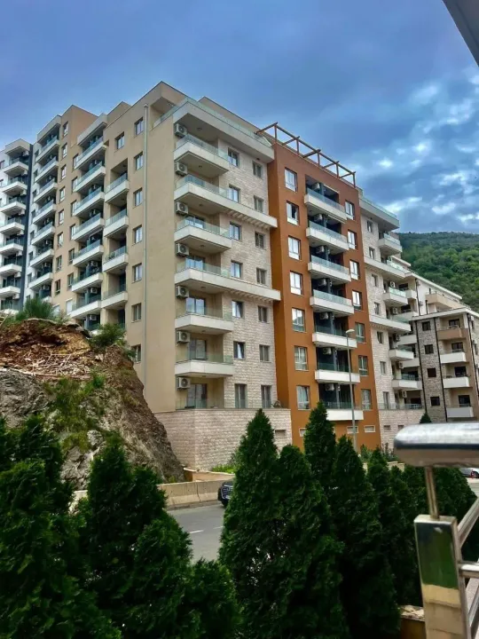 Sale, two bedroom apartment, 62m², Bečići, Budva